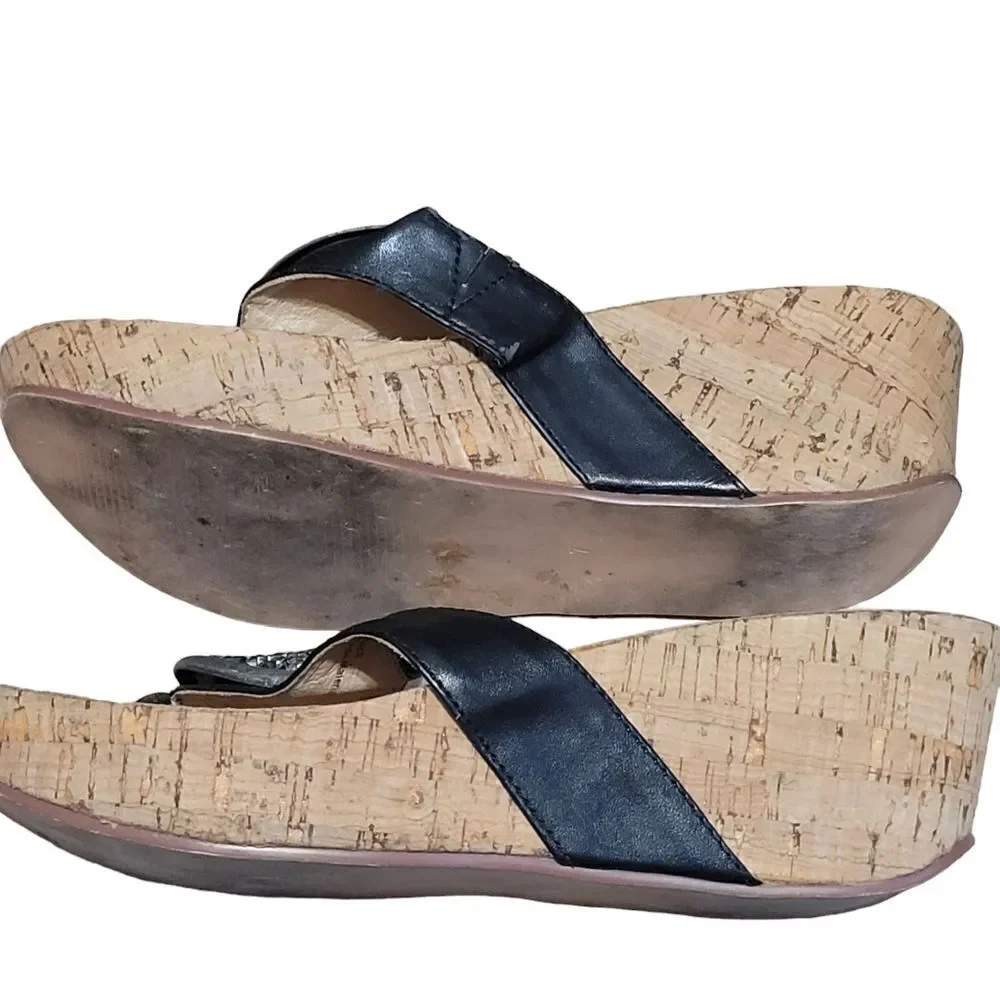 Volatile wedge sandal